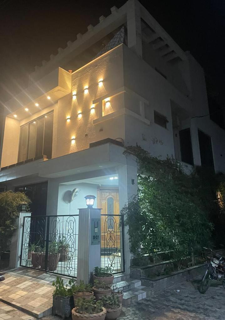 Grey Orchard Homestay - A Family Place Lahore Eksteriør bilde