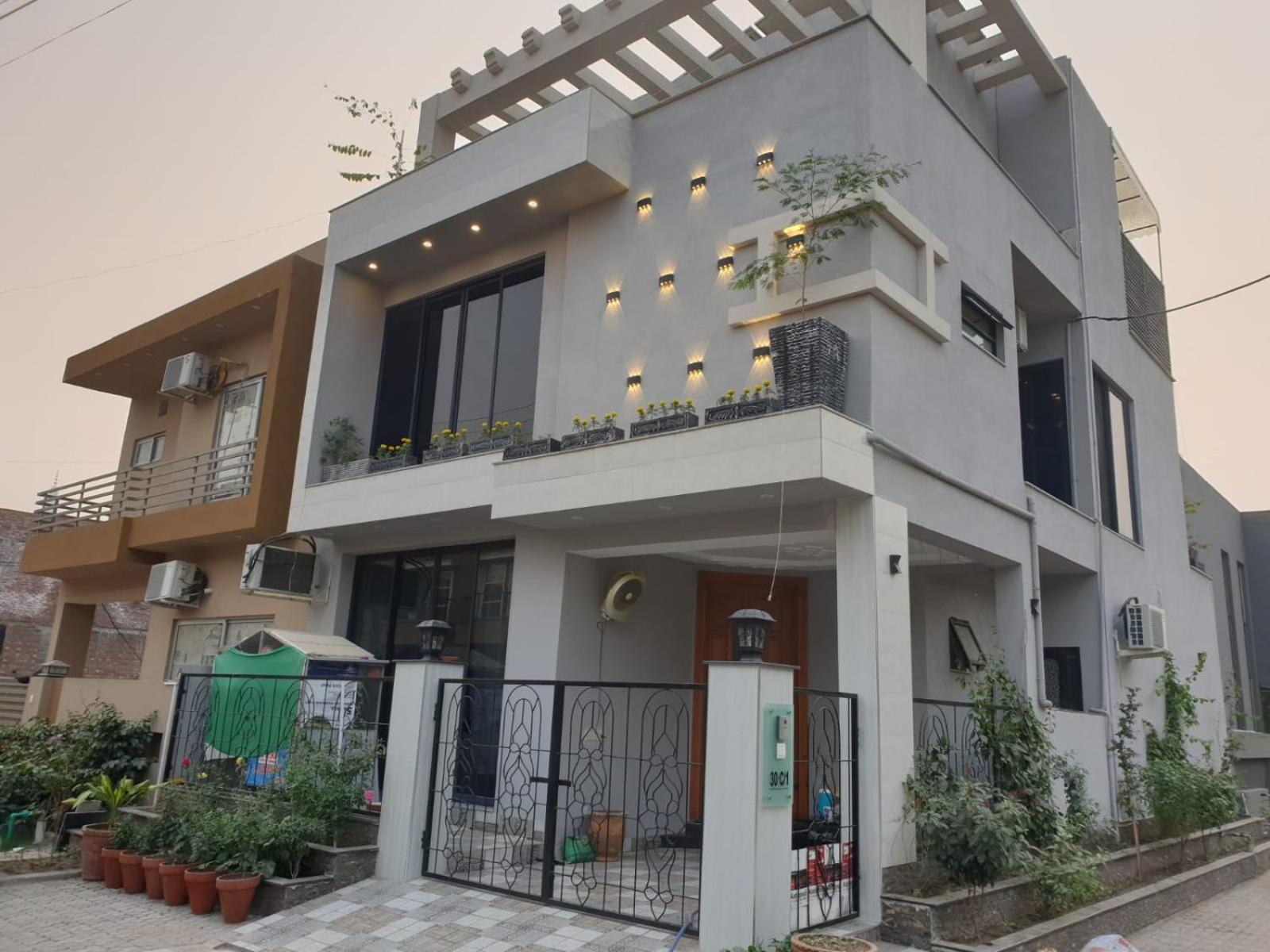 Grey Orchard Homestay - A Family Place Lahore Eksteriør bilde